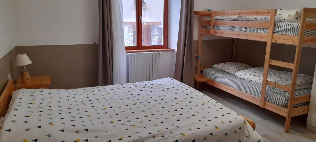 Chambre A Louer A La Nuitee 琴山朗勒堡 外观 照片