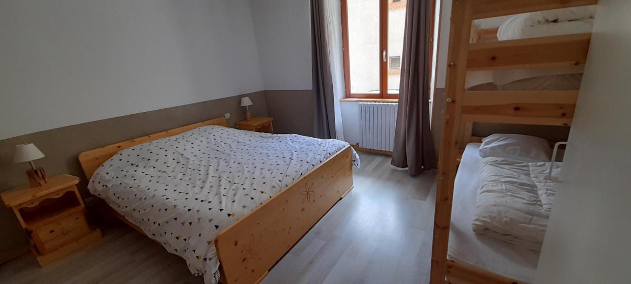 Chambre A Louer A La Nuitee 琴山朗勒堡 外观 照片